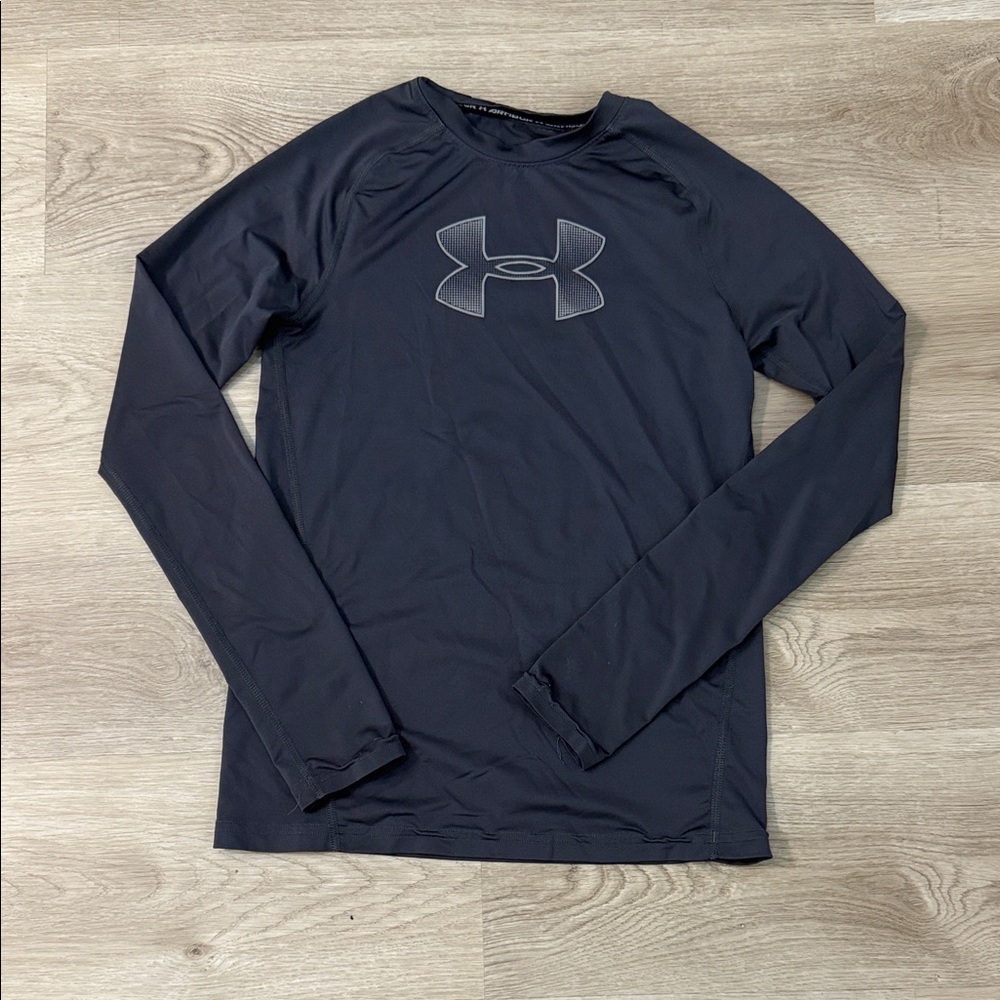 Under Armour boys Charcoal Long Sleeve Tee